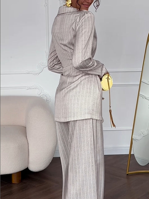 Faimori Set - Gestreifter Blazer und Hose mit Gürtel